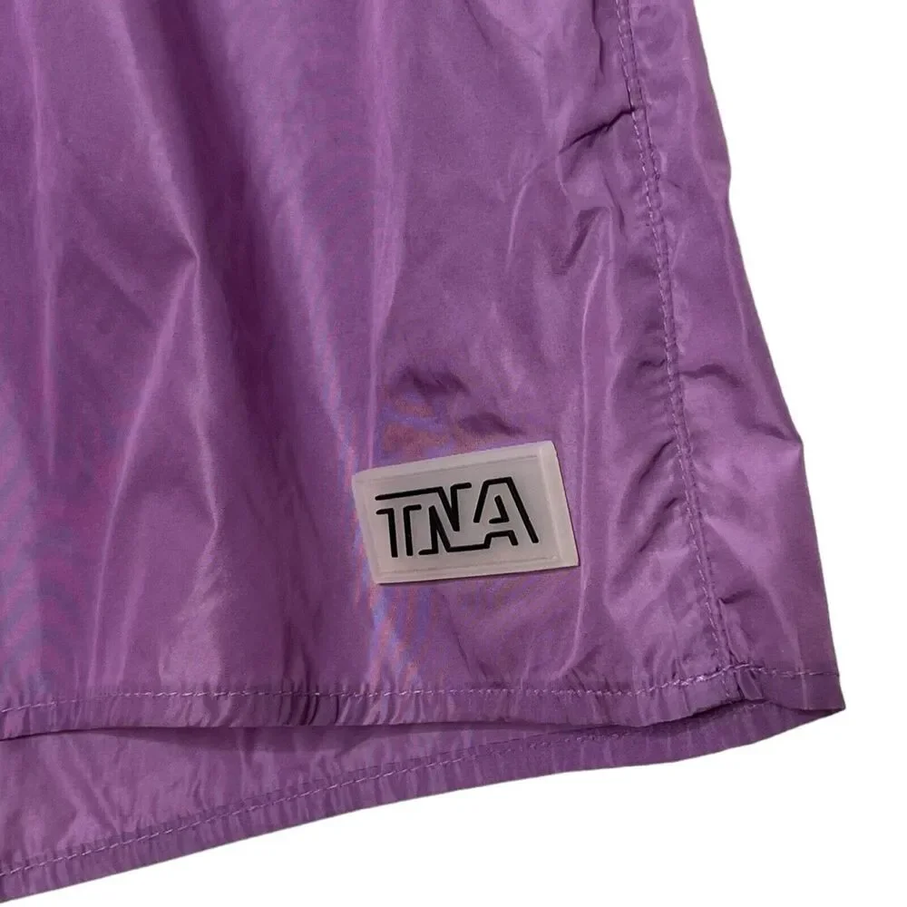 Aritzia these tna